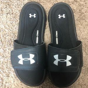 Size 6 Youth Under Armour Slides